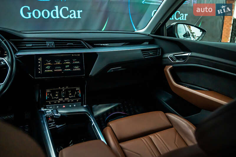 Позашляховик / Кросовер Audi e-tron Sportback 2020 в Луцьку