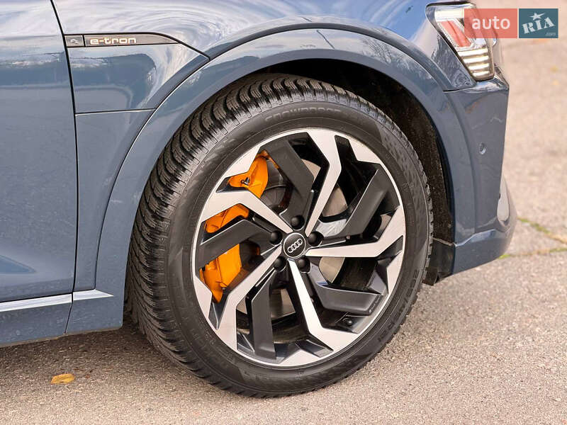 Внедорожник / Кроссовер Audi e-tron Sportback 2020 в Киеве фото 6 Внедорожник / Кроссовер Audi e-tron Sportback 2020 в Киеве