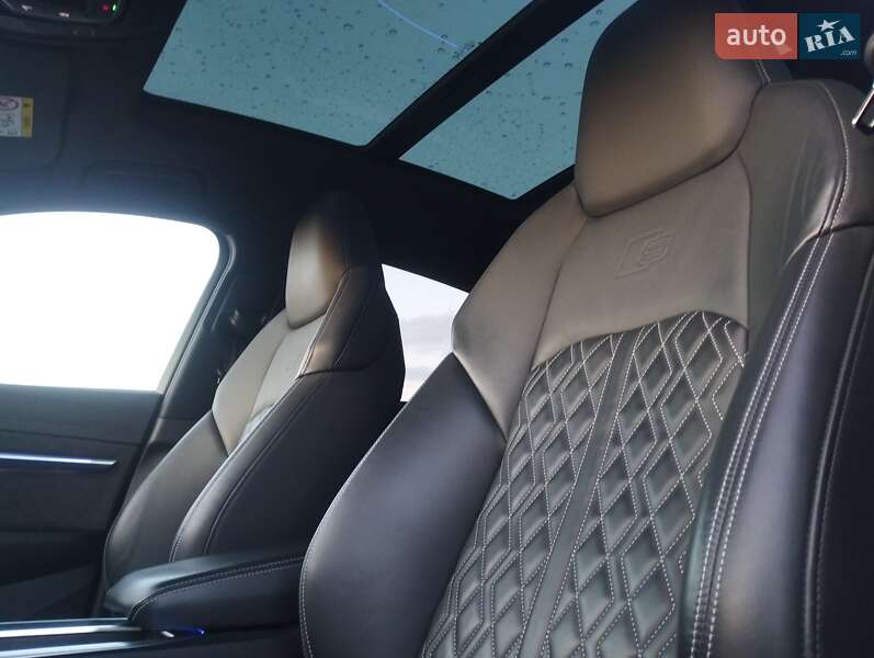 Позашляховик / Кросовер Audi e-tron Sportback 2021 в Радехові