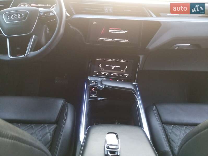 Позашляховик / Кросовер Audi e-tron Sportback 2021 в Радехові
