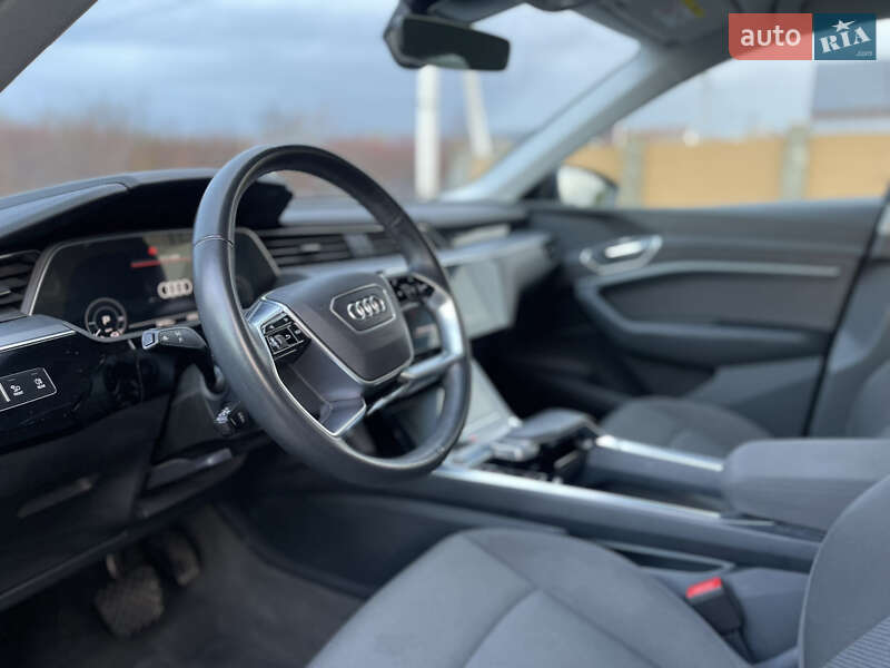 Внедорожник / Кроссовер Audi e-tron Sportback 2020 в Ужгороде фото 42 Внедорожник / Кроссовер Audi e-tron Sportback 2020 в Ужгороде