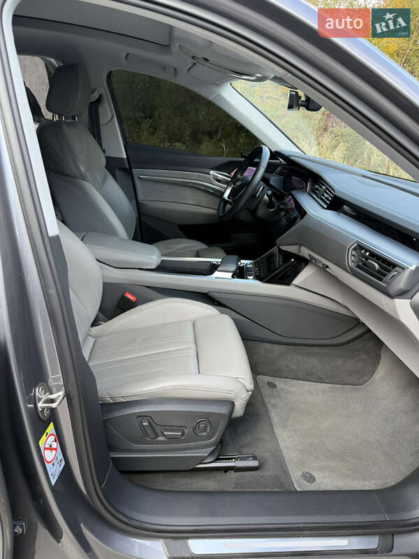 Внедорожник / Кроссовер Audi e-tron Sportback 2020 в Львове