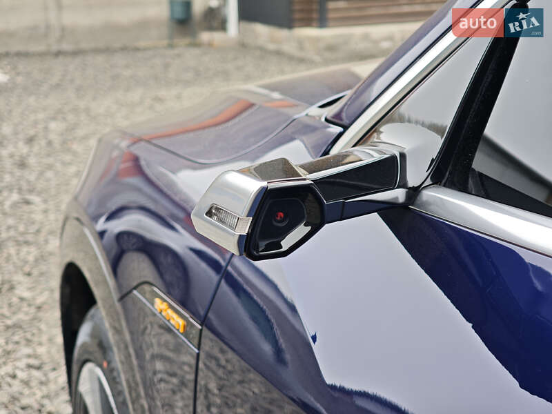 Позашляховик / Кросовер Audi e-tron Sportback 2020 в Луцьку