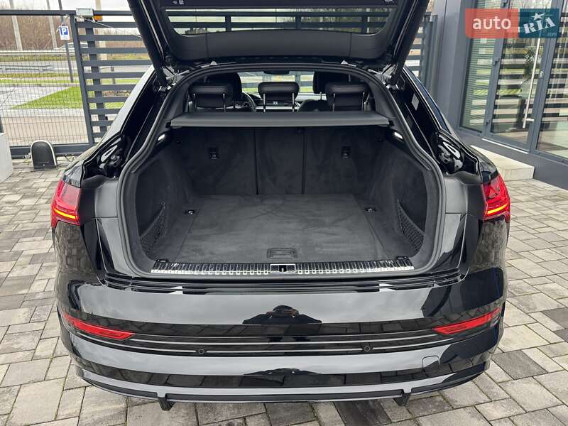 Позашляховик / Кросовер Audi e-tron Sportback 2022 в Рівному
