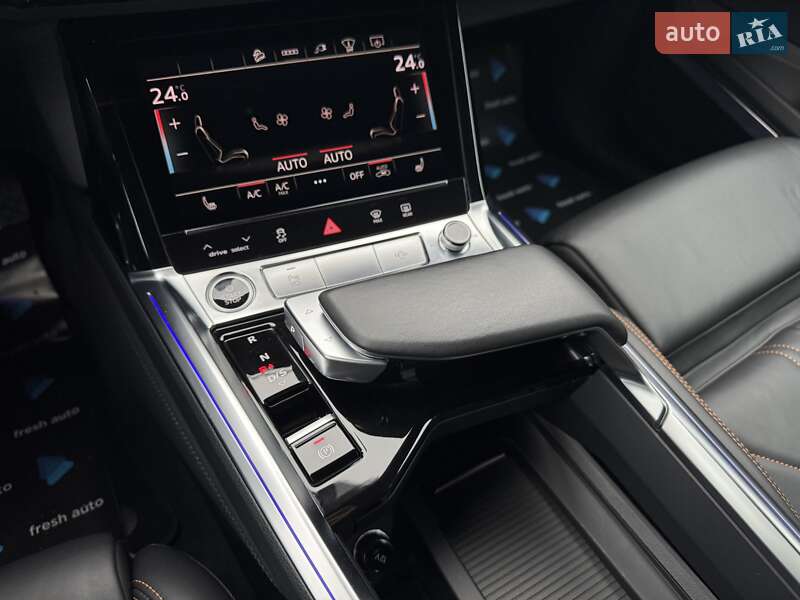Позашляховик / Кросовер Audi e-tron Sportback 2022 в Рівному