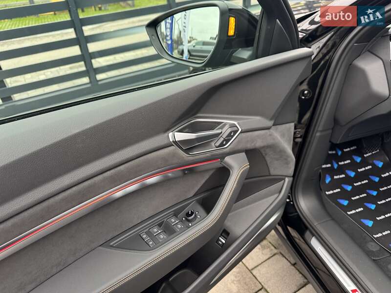Позашляховик / Кросовер Audi e-tron Sportback 2022 в Рівному