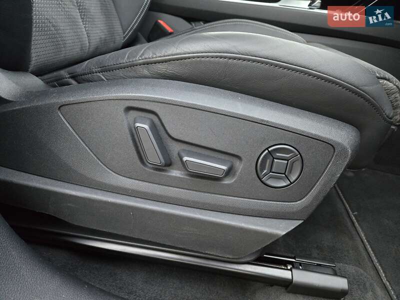 Позашляховик / Кросовер Audi e-tron Sportback 2021 в Києві