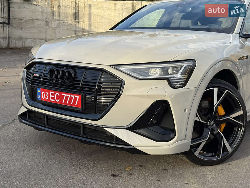 Внедорожник / Кроссовер Audi e-tron Sportback 2021 в Ровно