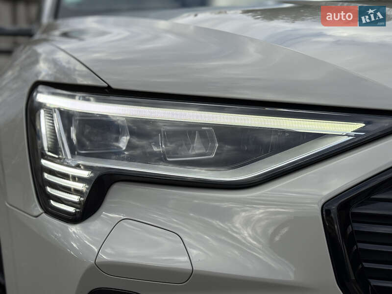 Внедорожник / Кроссовер Audi e-tron Sportback 2021 в Ровно