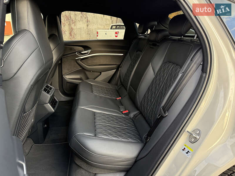 Внедорожник / Кроссовер Audi e-tron Sportback 2021 в Ровно