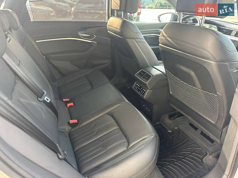 Внедорожник / Кроссовер Audi e-tron Sportback 2022 в Черновцах