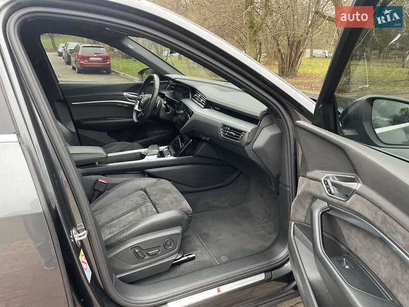 Внедорожник / Кроссовер Audi e-tron Sportback 2020 в Тернополе фото 22 Внедорожник / Кроссовер Audi e-tron Sportback 2020 в Тернополе