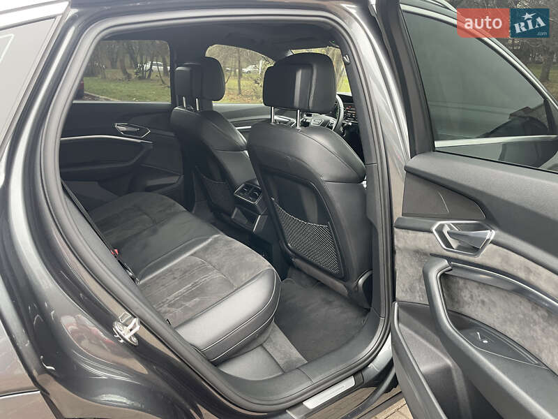 Внедорожник / Кроссовер Audi e-tron Sportback 2020 в Тернополе фото 19 Внедорожник / Кроссовер Audi e-tron Sportback 2020 в Тернополе