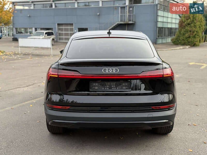 Внедорожник / Кроссовер Audi e-tron Sportback 2022 в Ровно