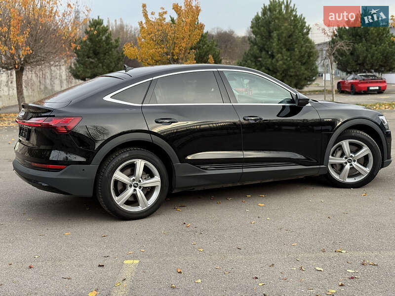 Внедорожник / Кроссовер Audi e-tron Sportback 2022 в Ровно