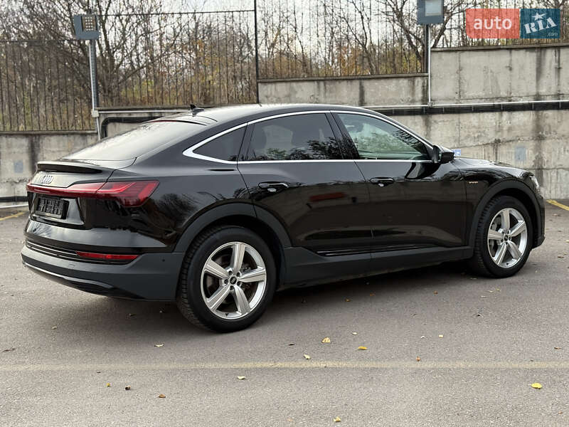 Внедорожник / Кроссовер Audi e-tron Sportback 2022 в Ровно