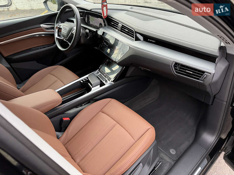 Внедорожник / Кроссовер Audi e-tron Sportback 2022 в Ровно