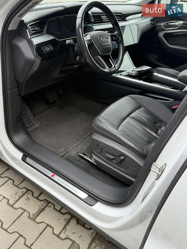 Внедорожник / Кроссовер Audi e-tron Sportback 2021 в Иршаве