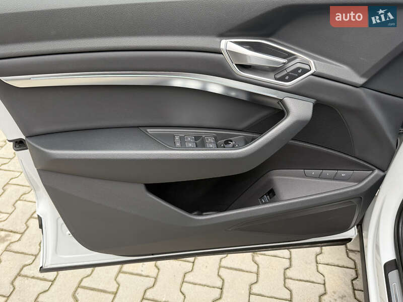 Внедорожник / Кроссовер Audi e-tron Sportback 2021 в Иршаве