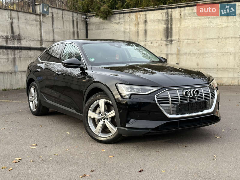 Внедорожник / Кроссовер Audi e-tron Sportback 2022 в Ровно