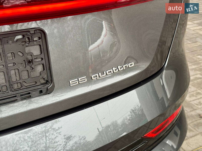 Позашляховик / Кросовер Audi e-tron Sportback 2022 в Дніпрі