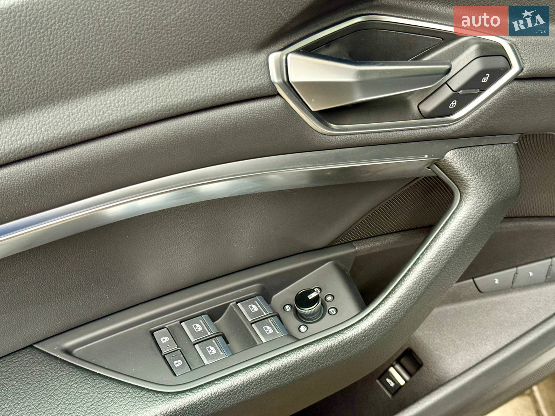 2022 Audi e-tron Sportback - мініатюра 34