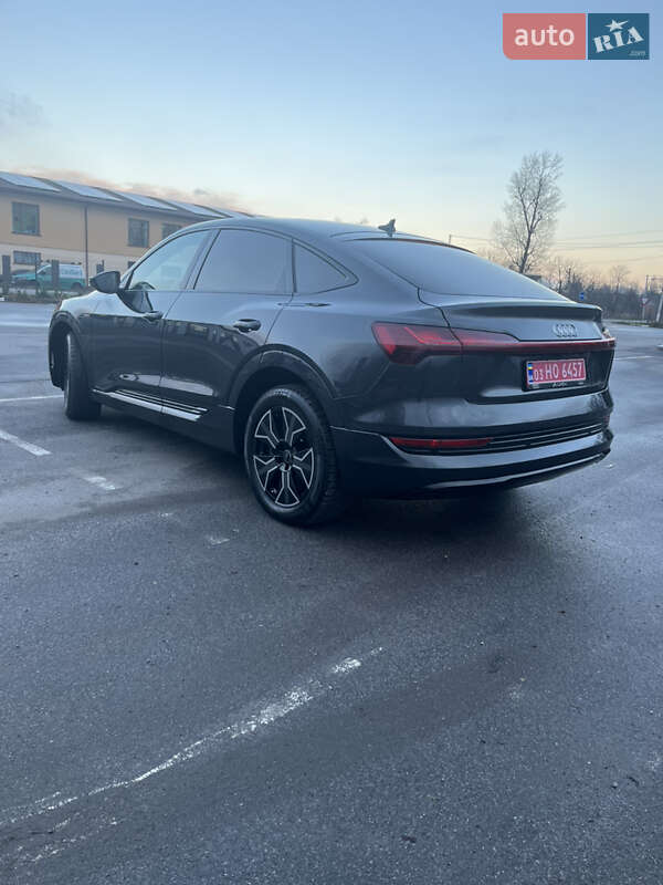 Позашляховик / Кросовер Audi e-tron Sportback 2022 в Козятині