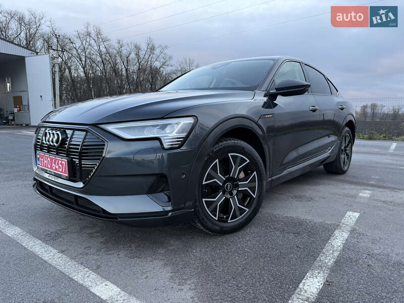 Позашляховик / Кросовер Audi e-tron Sportback 2022 в Козятині