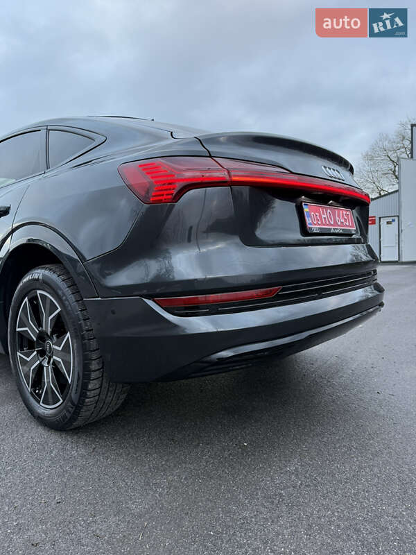 Позашляховик / Кросовер Audi e-tron Sportback 2022 в Козятині