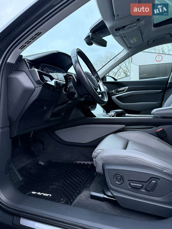Позашляховик / Кросовер Audi e-tron Sportback 2022 в Козятині