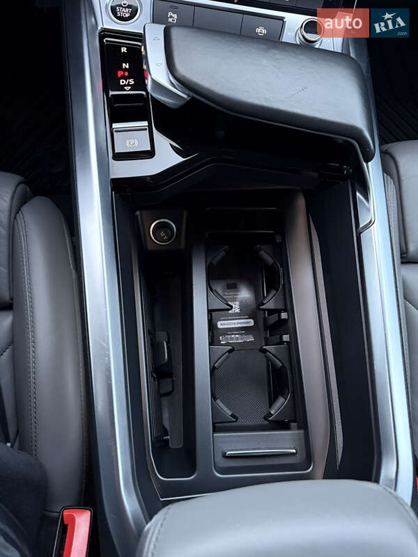 Позашляховик / Кросовер Audi e-tron Sportback 2022 в Козятині