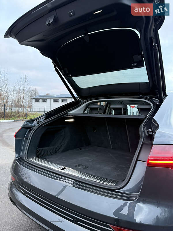 Позашляховик / Кросовер Audi e-tron Sportback 2022 в Козятині