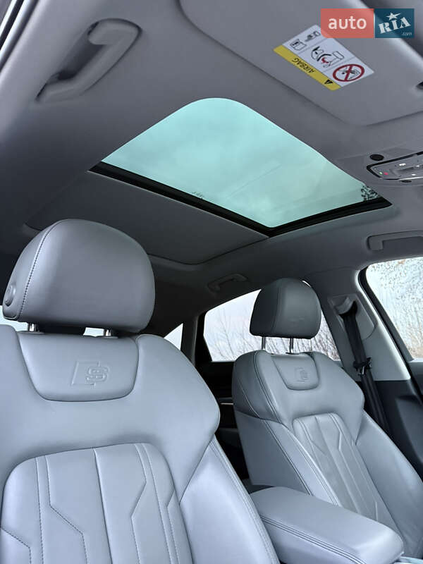 Позашляховик / Кросовер Audi e-tron Sportback 2022 в Козятині