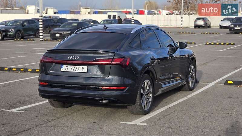 Позашляховик / Кросовер Audi e-tron Sportback 2020 в Дніпрі
