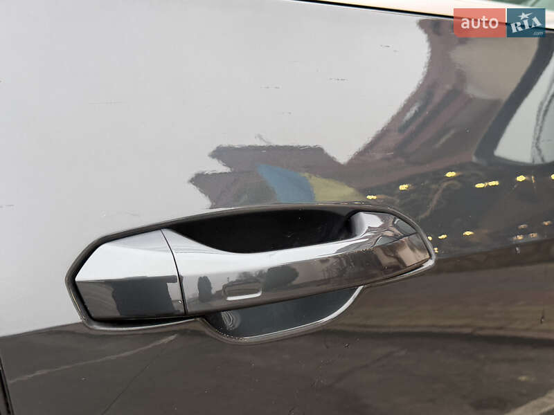 Позашляховик / Кросовер Audi e-tron Sportback 2021 в Тернополі