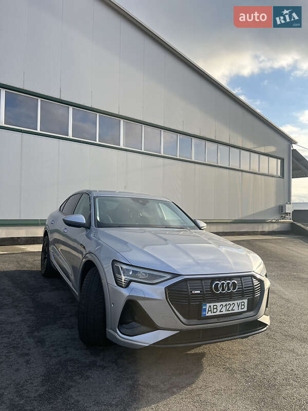 Позашляховик / Кросовер Audi e-tron Sportback 2021 в Вінниці