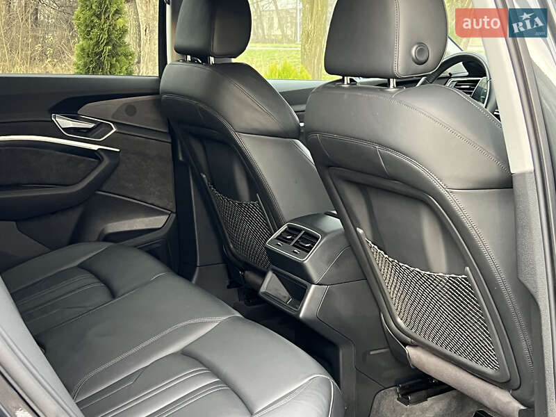 Внедорожник / Кроссовер Audi e-tron Sportback 2020 в Львове