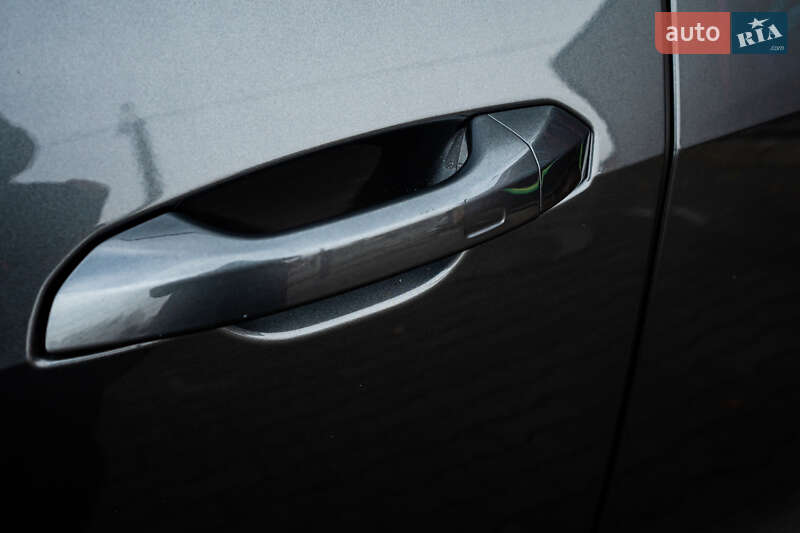 Позашляховик / Кросовер Audi e-tron Sportback 2020 в Луцьку