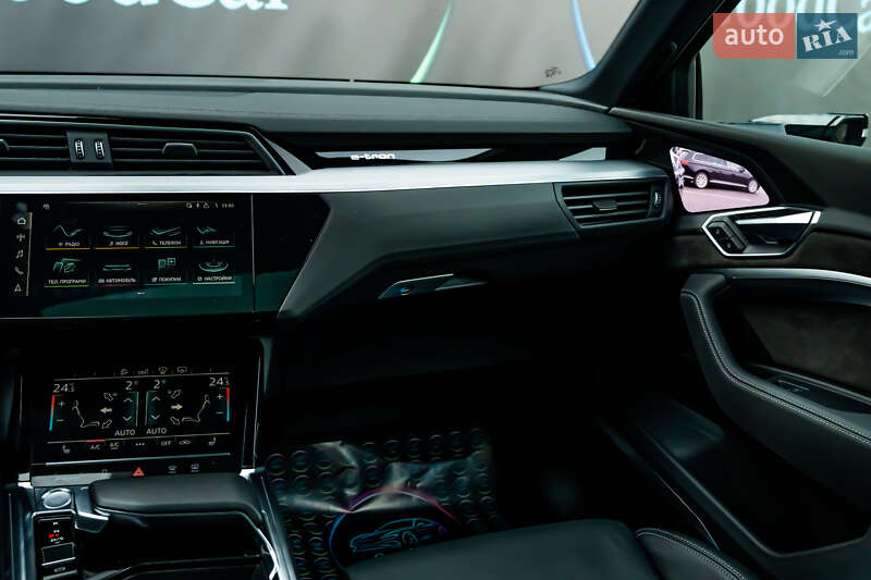 Позашляховик / Кросовер Audi e-tron Sportback 2020 в Луцьку