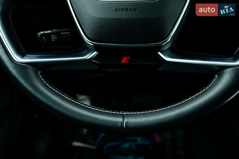 Позашляховик / Кросовер Audi e-tron Sportback 2020 в Луцьку