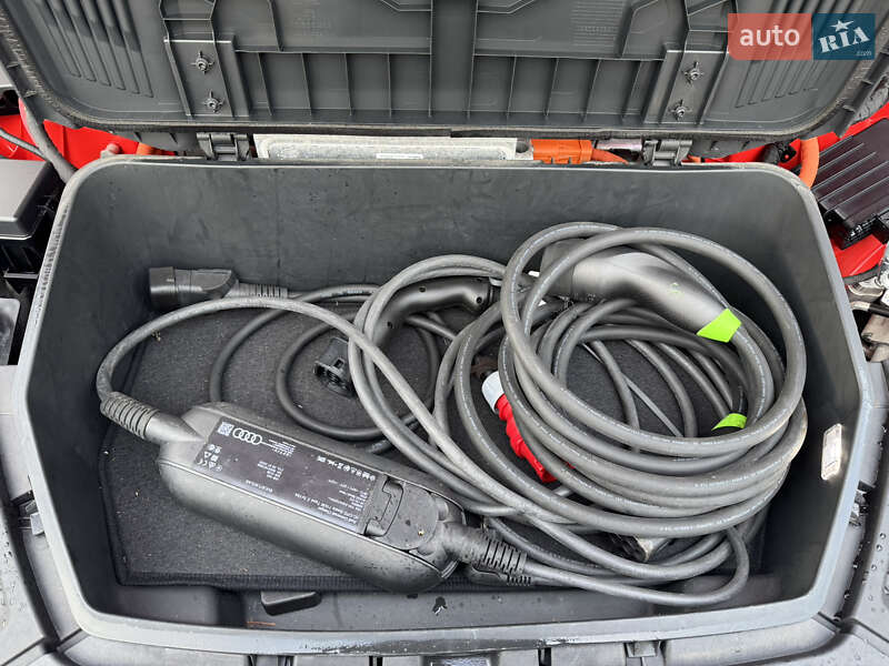 Внедорожник / Кроссовер Audi e-tron Sportback 2020 в Тернополе фото 60 Внедорожник / Кроссовер Audi e-tron Sportback 2020 в Тернополе