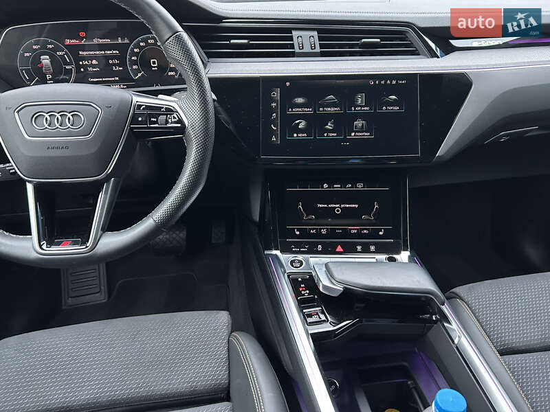 Внедорожник / Кроссовер Audi e-tron Sportback 2022 в Киеве фото 22 Внедорожник / Кроссовер Audi e-tron Sportback 2022 в Киеве