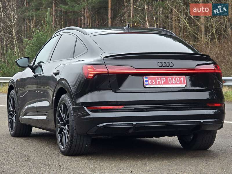 Позашляховик / Кросовер Audi e-tron Sportback 2022 в Ковелі
