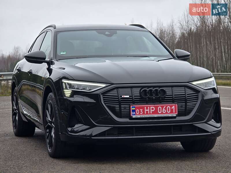 Позашляховик / Кросовер Audi e-tron Sportback 2022 в Ковелі