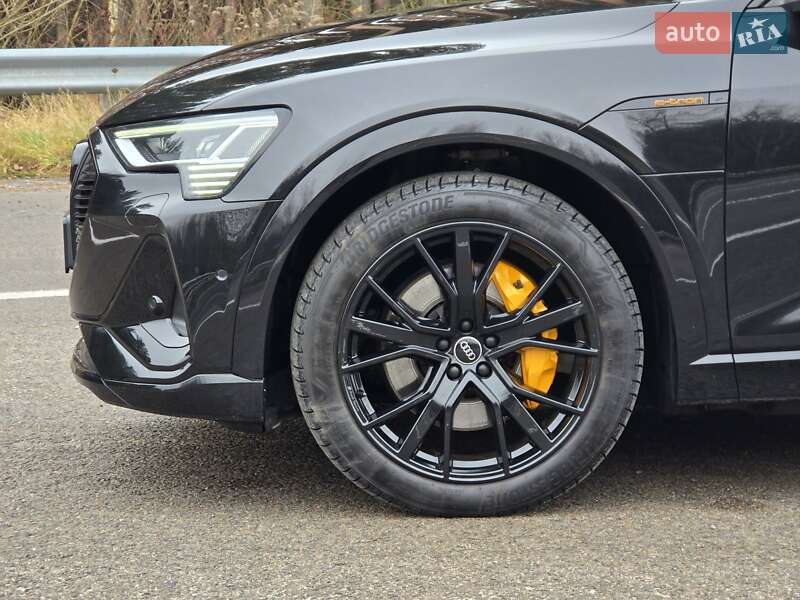 Позашляховик / Кросовер Audi e-tron Sportback 2022 в Ковелі