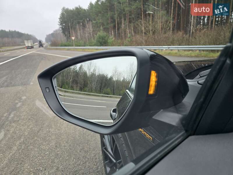 Позашляховик / Кросовер Audi e-tron Sportback 2022 в Ковелі