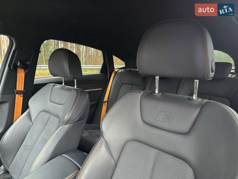 Позашляховик / Кросовер Audi e-tron Sportback 2022 в Ковелі