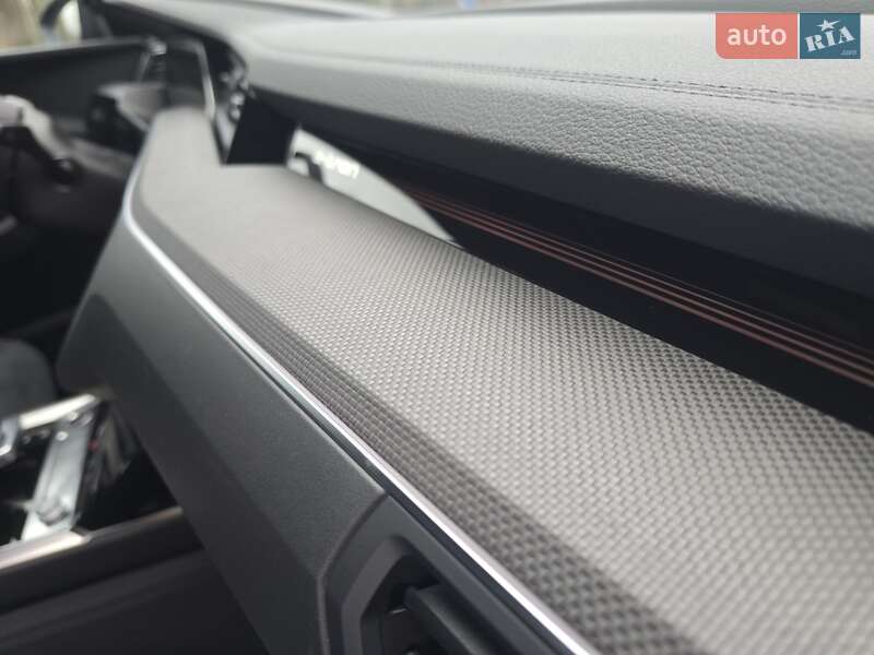 Позашляховик / Кросовер Audi e-tron Sportback 2022 в Ковелі