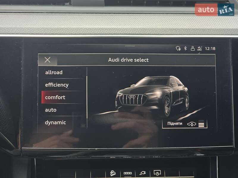 Позашляховик / Кросовер Audi e-tron Sportback 2022 в Ковелі