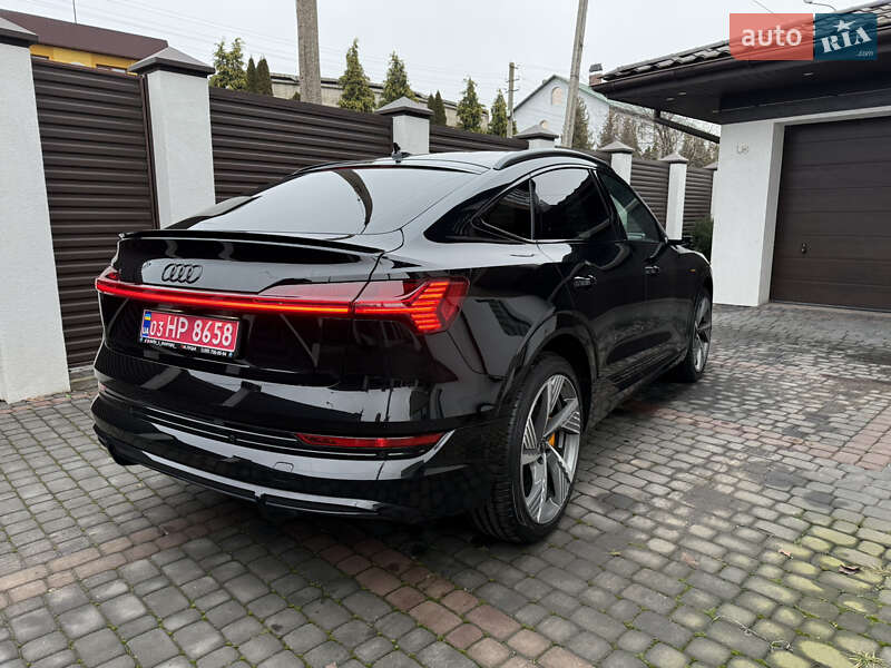 Позашляховик / Кросовер Audi e-tron Sportback 2022 в Луцьку